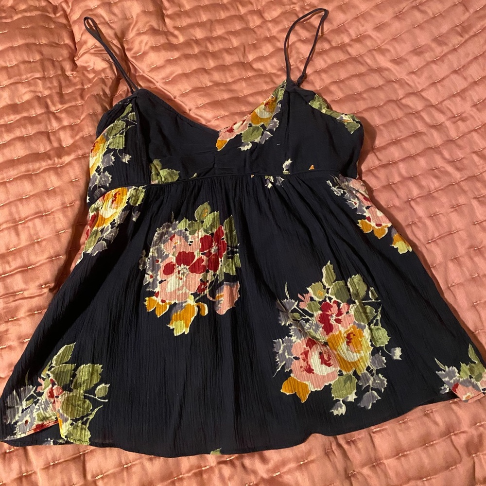 AE floral tank top size large